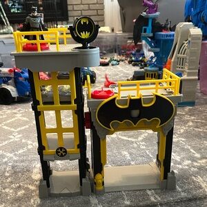 Batman imaginext garage